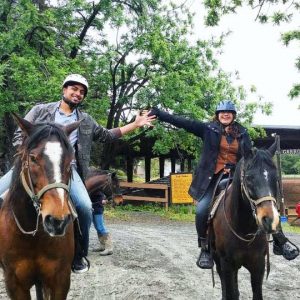 singles club members going horseback riding in the bay area