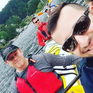 vancouver singles club members enjoying summer activities on the water