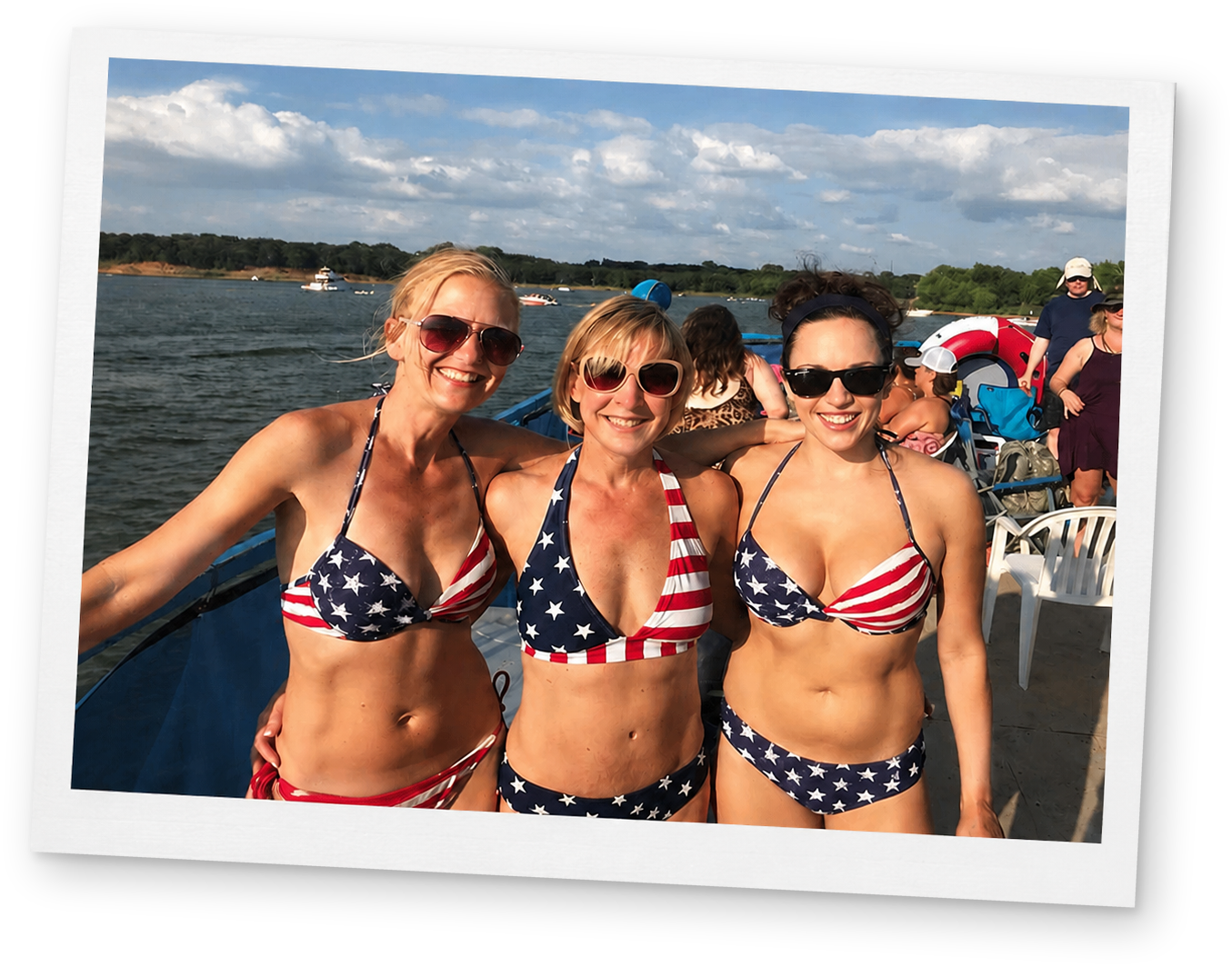 Singles enjoying a summer boat day out on the water together.